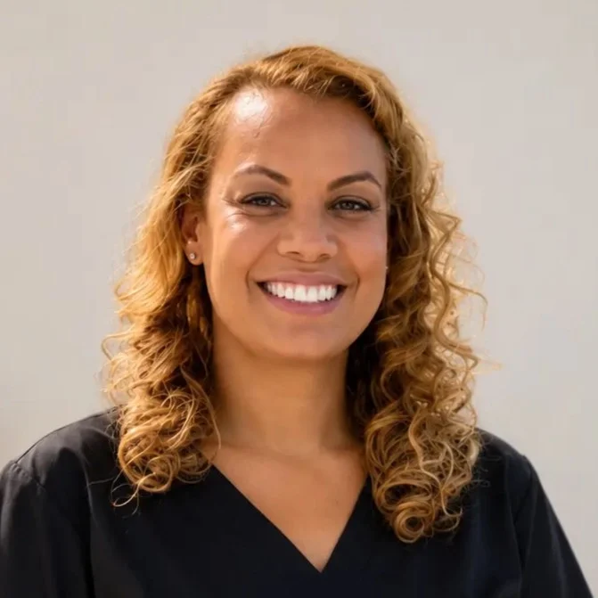 Chiropractor-San-Rafael-CA-Kenia